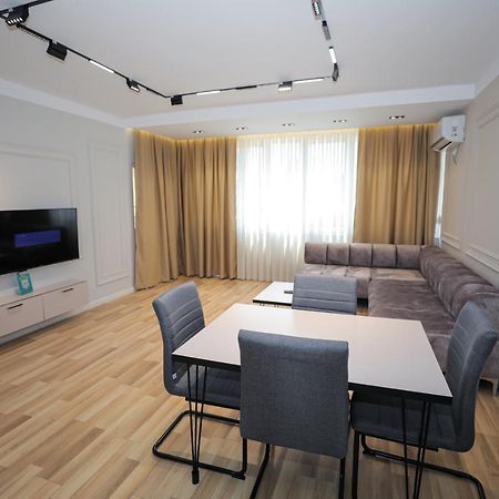 Miku Apartment -Outstanding Apartment At Taiwan Tirana Exteriér fotografie