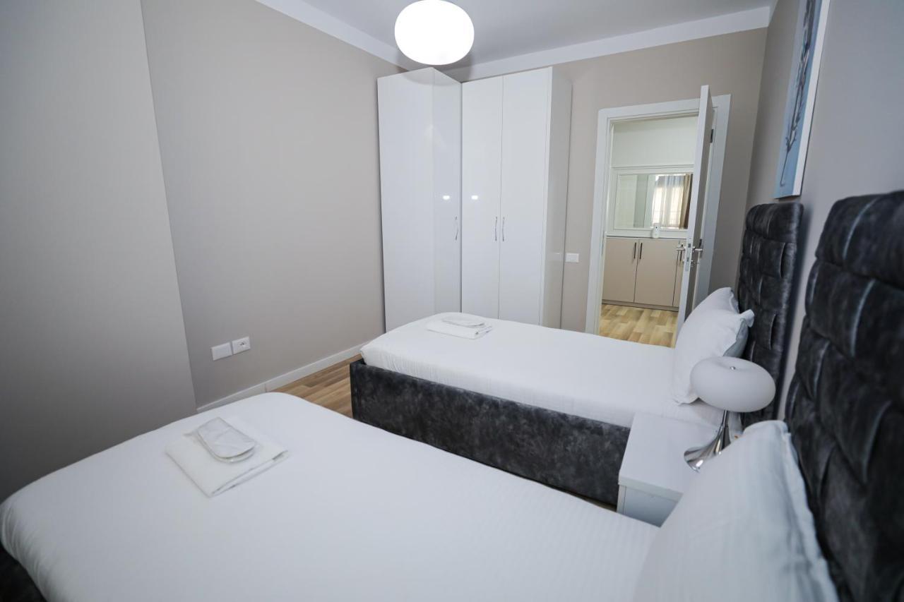 Miku Apartment -Outstanding Apartment At Taiwan Tirana Exteriér fotografie