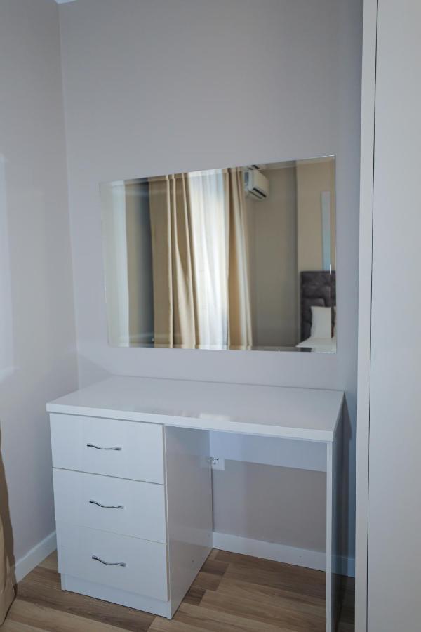 Miku Apartment -Outstanding Apartment At Taiwan Tirana Exteriér fotografie